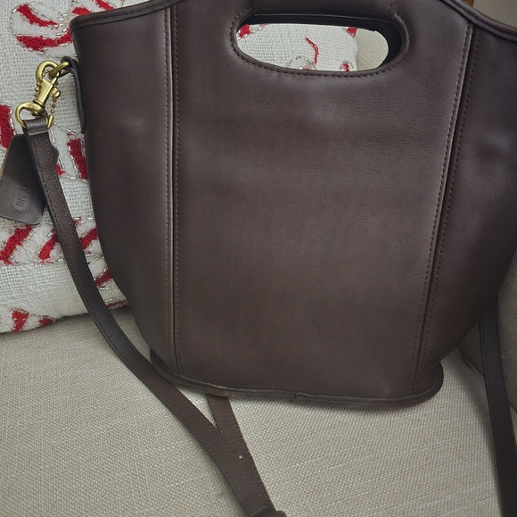 *Price is firm. $240*. Coach 9993 Vintage Mini Shopper Crossbody Bucket - Picture 13 of 16